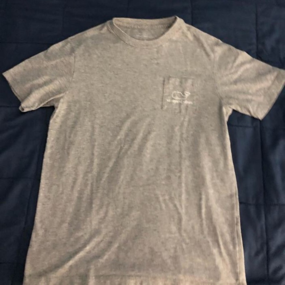 Vineyard Vines T-shirt